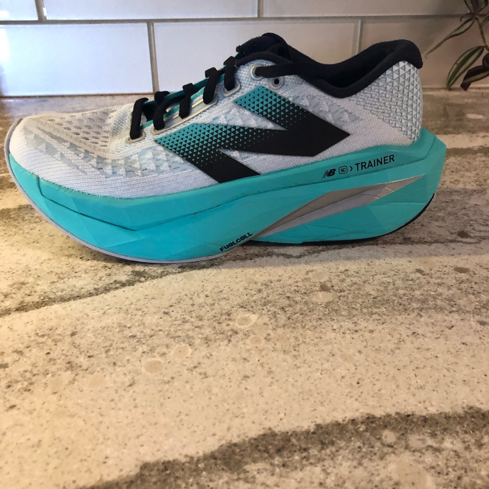 New Balance Women's  Fuel Cell Super Comp V3 trainer Jade Gray Athletic Shoes